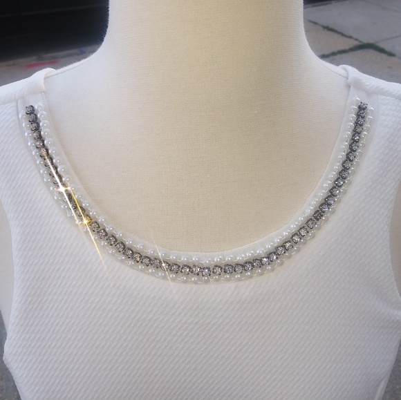 Francescas | Pleated Bow Dress w/ Bling & Pearls - Picture 6 of 8